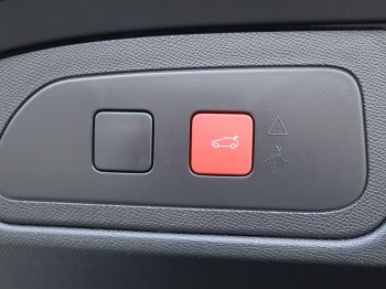 DS Automobiles DS7 EDITION FRANCE PLUG-IN HYBRID full