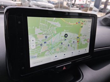 Toyota Yaris SELECTION STYLE 1.5 Hyb. 85 kW full