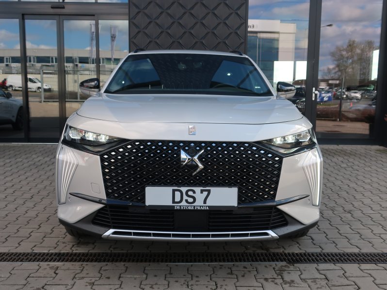 DS Automobiles DS7 EDITION FRANCE PLUG-IN HYBRID full