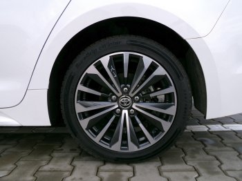 Toyota Corolla TS STYLE 1,8 HEV AT full