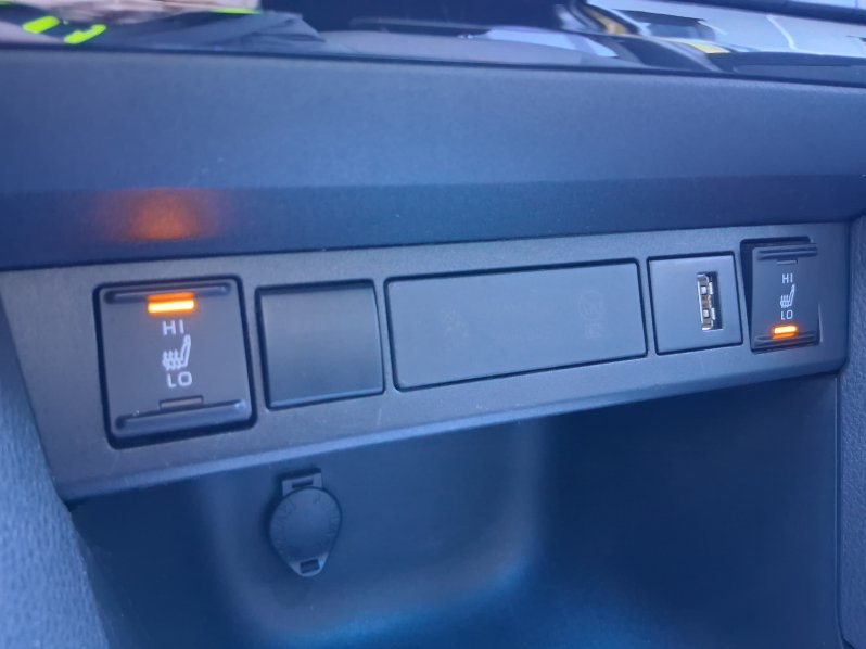 Toyota Yaris Cross COMF. STYLE TECH 1.5 Hyb. 85kW full