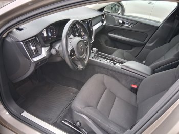 Volvo V60 MOMENTUM 2.0 D3 110 kW full