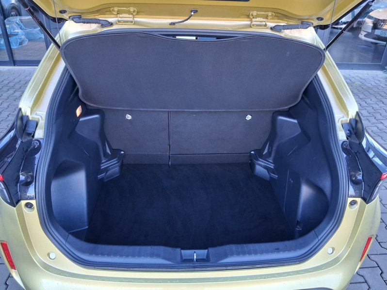 Toyota Yaris Cross COMF. STYLE TECH 1.5 Hyb. 85kW full