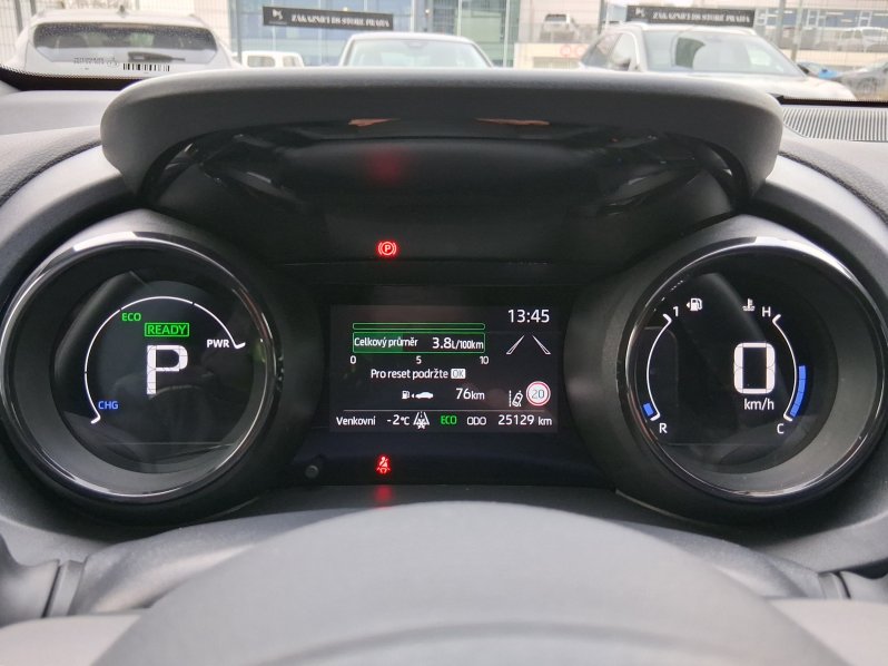 Toyota Yaris SELECTION STYLE 1.5 Hyb. 85 kW full