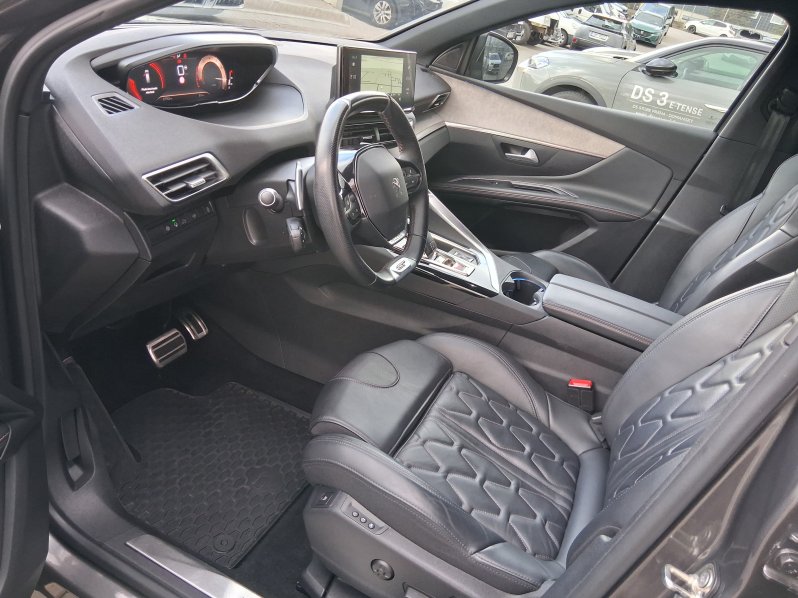 Peugeot 5008 GT 1.6 PureTech 133 kW full