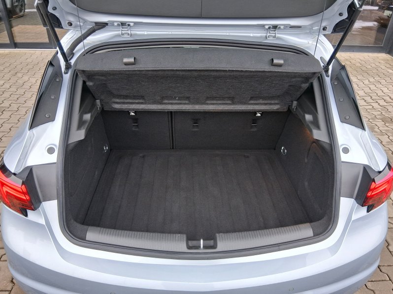 Opel Astra ELEGANCE 1.2 TURBO 107 kW full