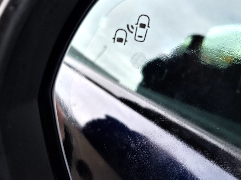 DS Automobiles DS7 PERFORMANCE LINE 1.5 BlueHDi full