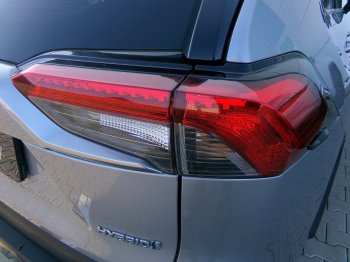 Toyota RAV4 COMFORT 2,5 HEV 4×4 163kW AT full