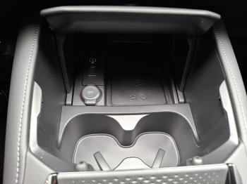 DS Automobiles DS4 N°4 JULES VERNE HYBRID 145 full