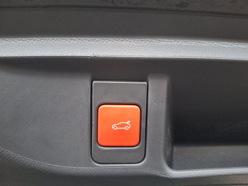 DS Automobiles DS4 N°4 JULES VERNE HYBRID 145 full