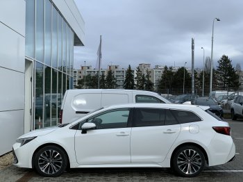 Toyota Corolla STYLE TS 1,8 HEV 103kW AT full