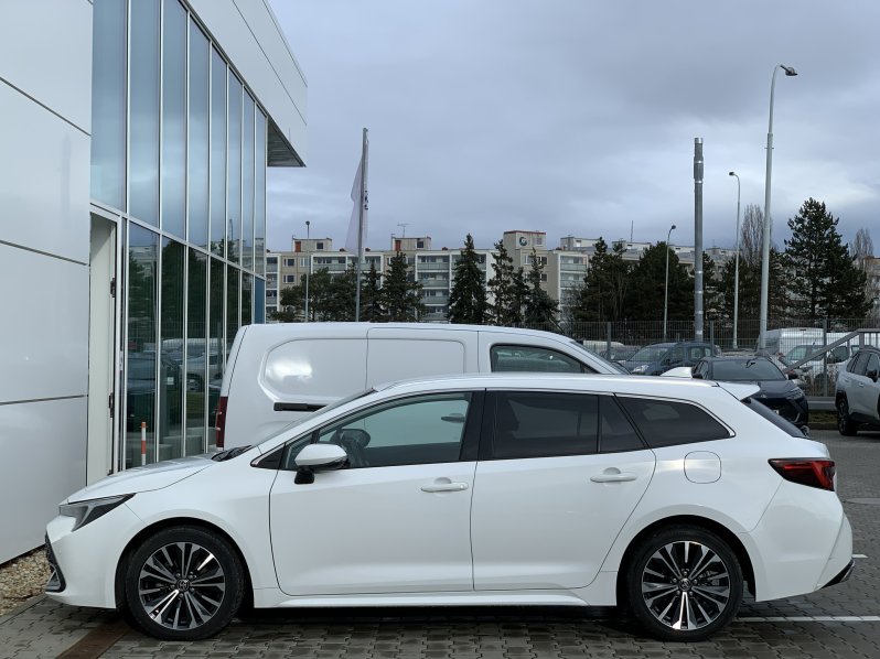 Toyota Corolla STYLE TS 1,8 HEV 103kW AT full