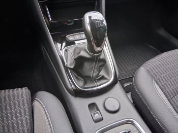 Opel Astra ELEGANCE 1.2 TURBO 107 kW full