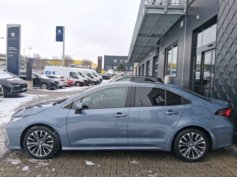 Toyota Corolla COM. TECH STYLE 1.8 Hyb.103 kW full