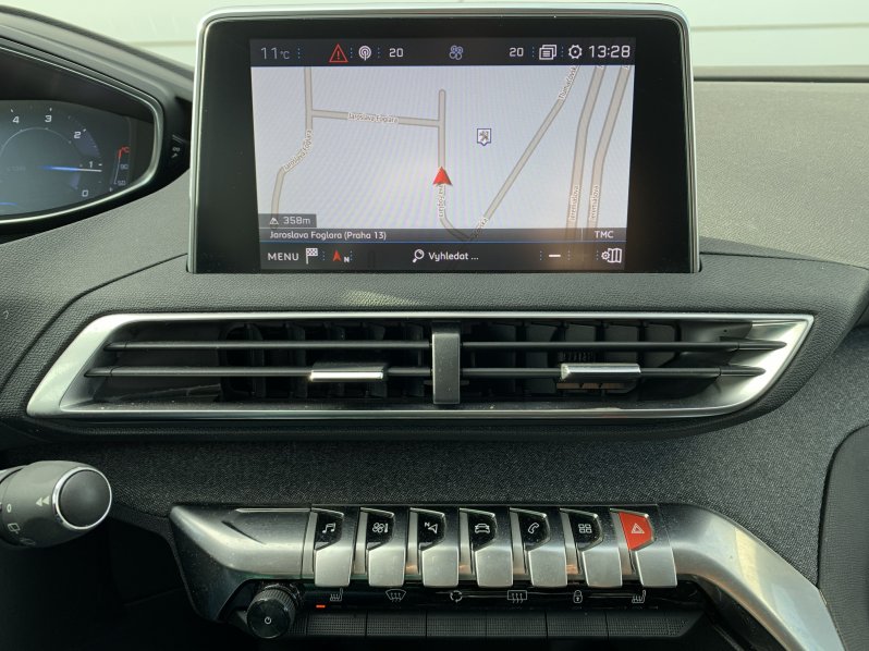 Peugeot 3008 ALLURE 2.0 BlueHDi 110kW MAN6 full