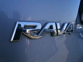 Toyota RAV4 COMFORT 2,5 HEV 4×4 163kW AT full