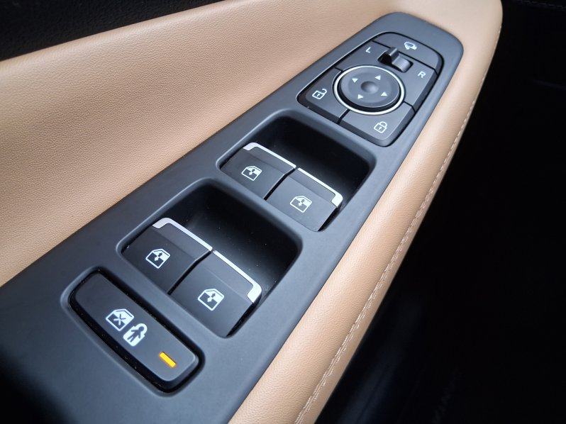 Hyundai Santa Fe LUXURY 2.2 CRDi 4×4 148 kW full