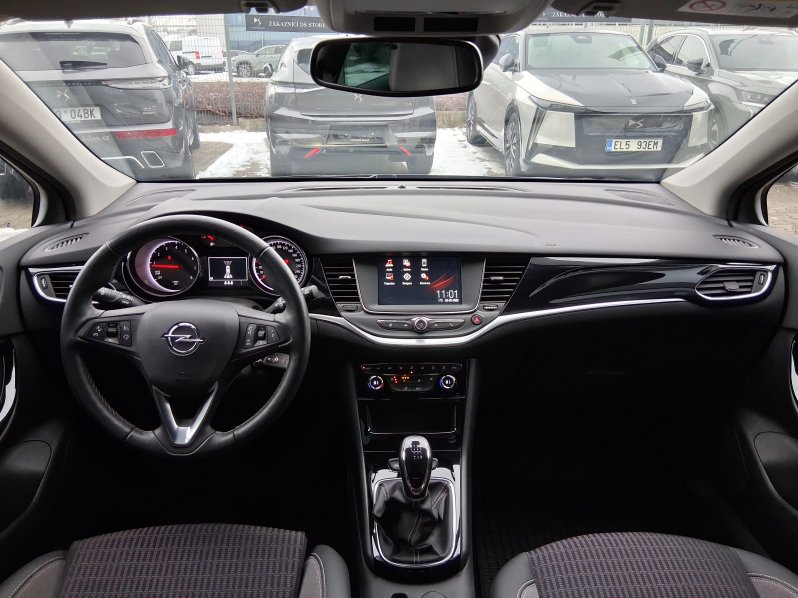 Opel Astra ELEGANCE 1.2 TURBO 107 kW full