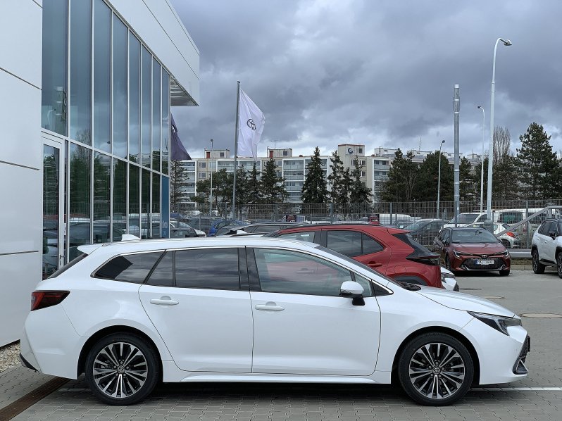 Toyota Corolla TS STYLE 1.8 HEV 103kW AT full