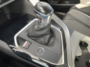 Peugeot 3008 ALLURE 2.0 BlueHDi 110kW MAN6 full