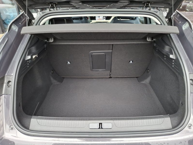 DS Automobiles DS4 N°4 JULES VERNE HYBRID 145 full