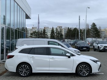 Toyota Corolla STYLE TS 1,8 HEV 103kW AT full