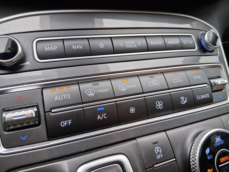 Hyundai Santa Fe LUXURY 2.2 CRDi 4×4 148 kW full