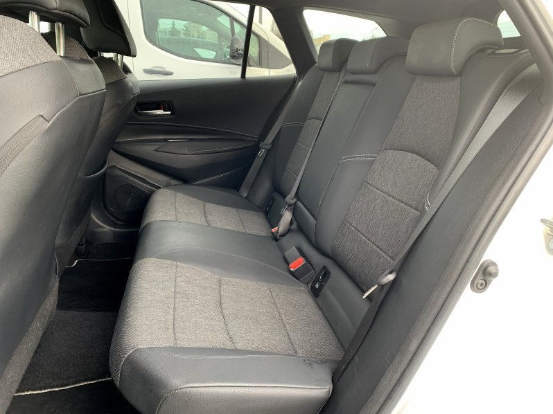 Toyota Corolla STYLE TS 1,8 HEV 103kW AT full