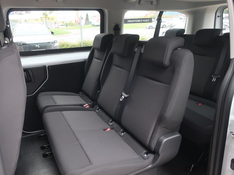 Peugeot Expert Combi L3 2.0 BlueHDi 180 S&S EAT8 full