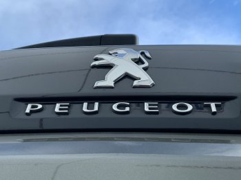 Peugeot 3008 ALLURE 2.0 BlueHDi 110kW MAN6 full