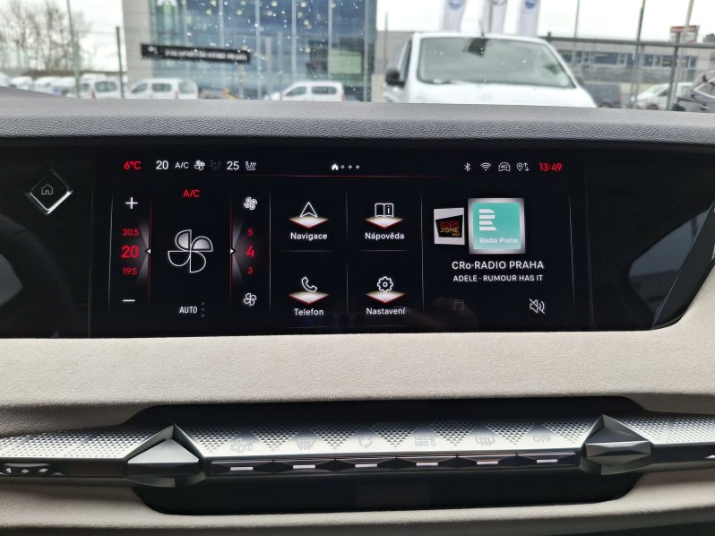 DS Automobiles DS4 N°4 JULES VERNE HYBRID 145 full