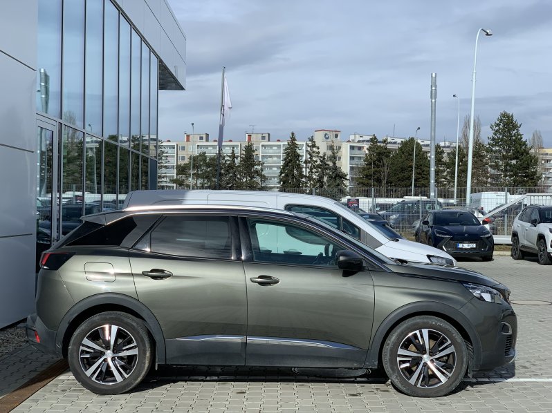 Peugeot 3008 ALLURE 2.0 BlueHDi 110kW MAN6 full