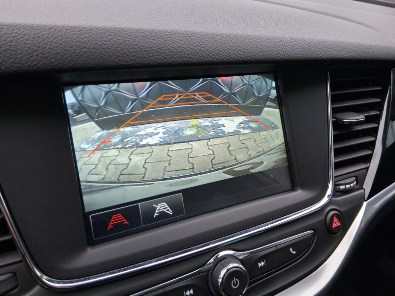 Opel Astra ELEGANCE 1.2 TURBO 107 kW full