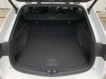 Toyota Corolla TS STYLE 1.8 HEV 103kW AT full