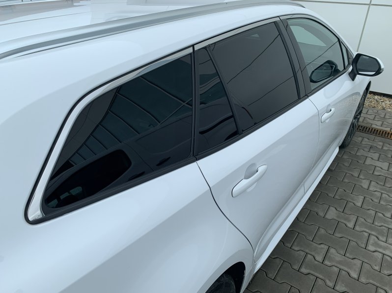 Toyota Corolla STYLE TS 1,8 HEV 103kW AT full