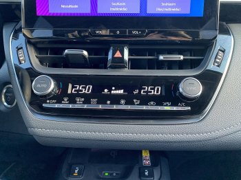 Toyota Corolla TS STYLE 1.8 HEV 103kW AT full