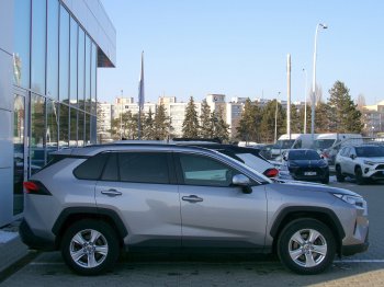 Toyota RAV4 COMFORT 2,5 HEV 4×4 163kW AT full