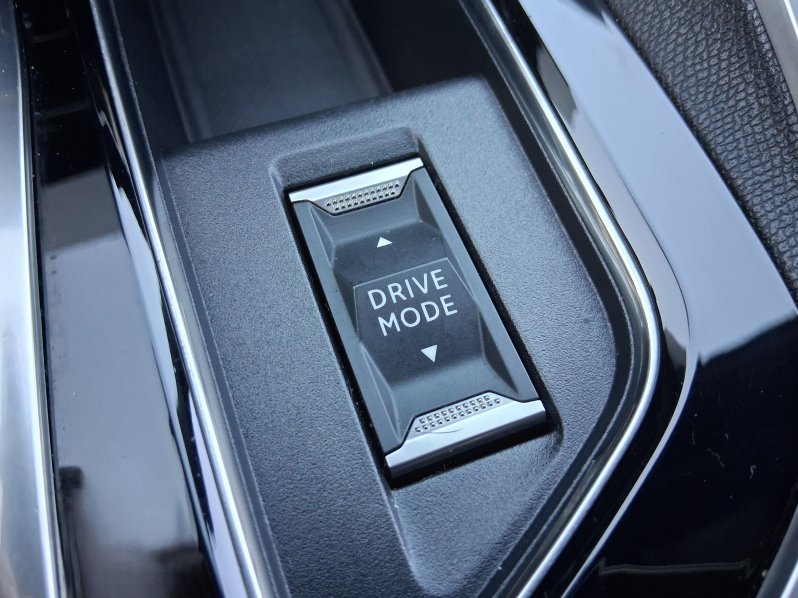 Peugeot 3008 GT 1.2 PureTech 96 kW full