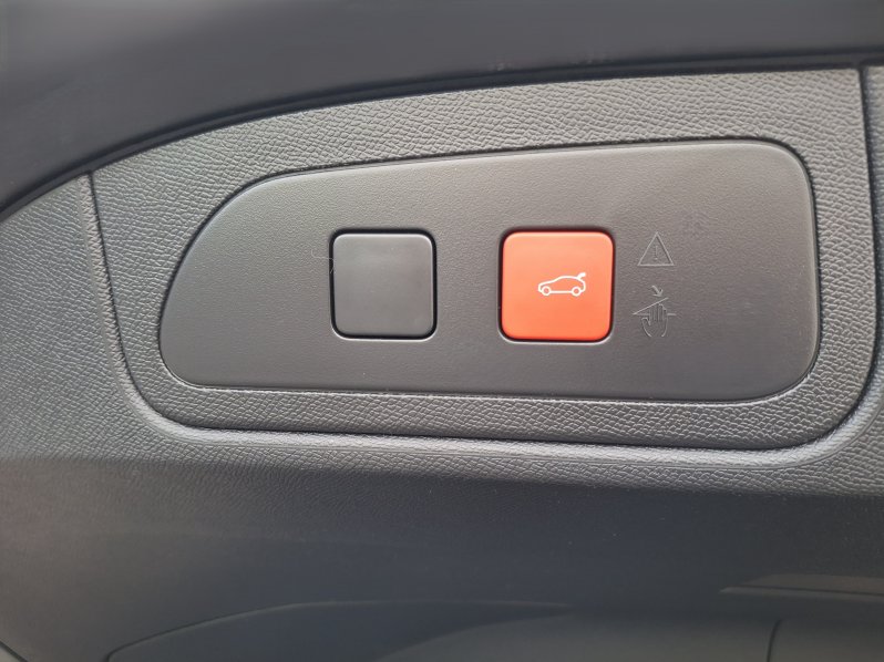 DS Automobiles DS7 PERFORMANCE LINE 1.5 BlueHDi full