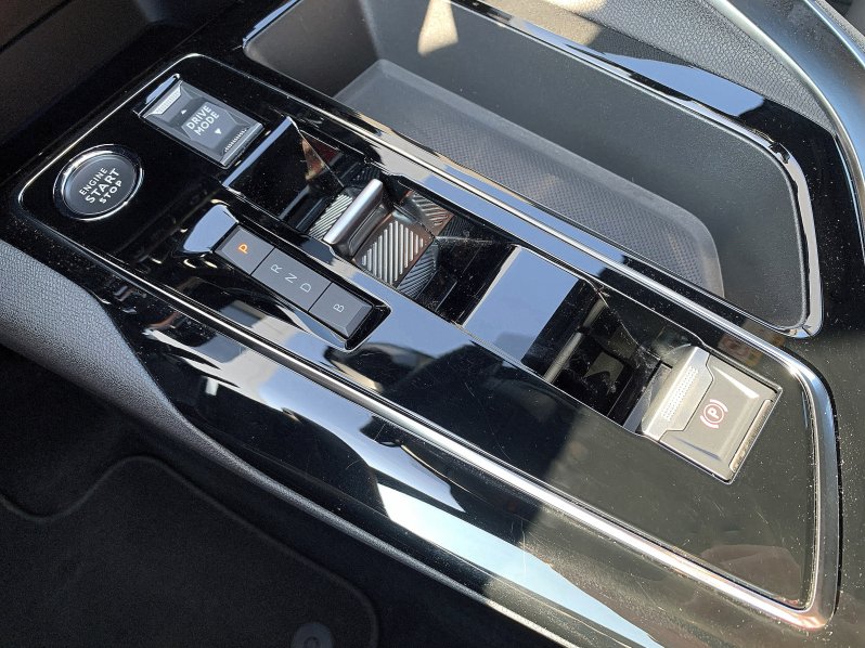 Peugeot 3008 ALLURE PACK 1.6 PT PHEV 165kW full